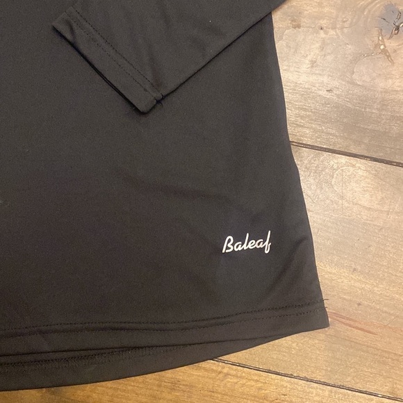 Baleaf‎ long sleeve performance shirt size L - Picture 2 of 3
